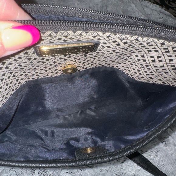 Tommy Hilfiger Canvas Crossbody Purse Bag Gold Logo Faux Leather Trim EUC Cute - Picture 12 of 15